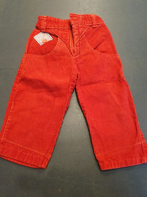 Pantalon rouge - 12 mois 1 Aubvillers (80)