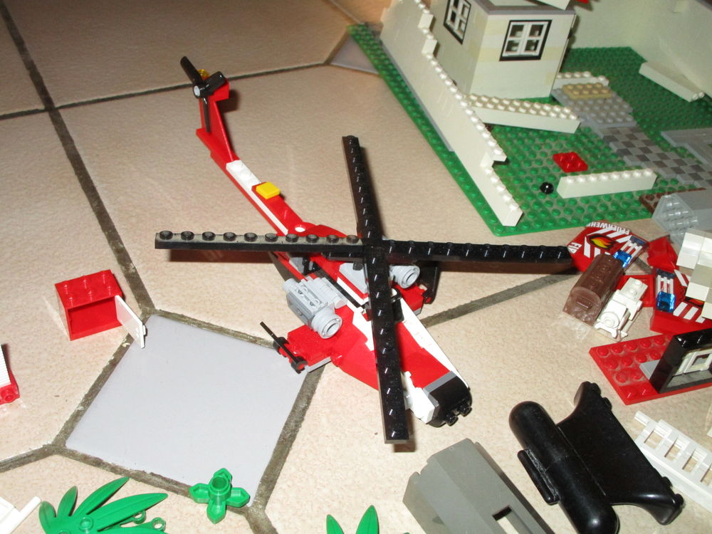 LEGO BRIQUE HELICOPTERE MAISON Jeux / jouets