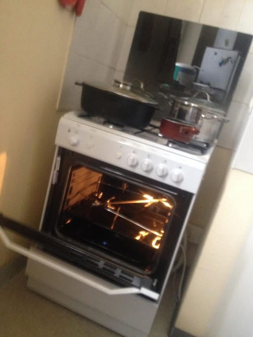 Gaziniere indesit ville &amp; butane Electroménager