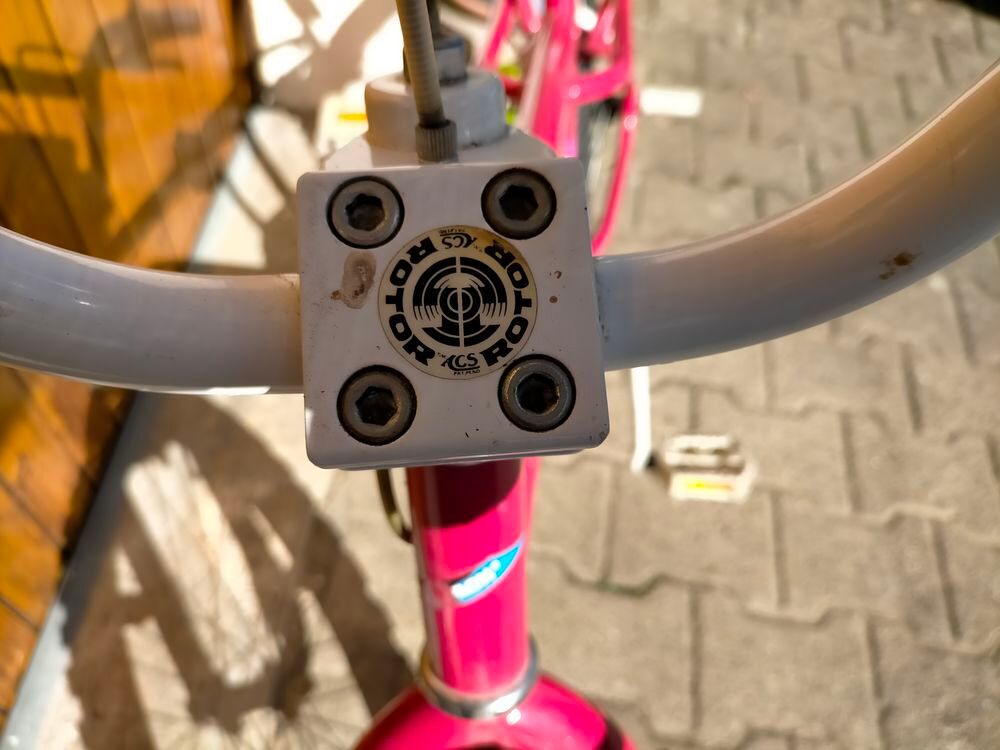 c&egrave;de v&eacute;lo enfant free steel Sports