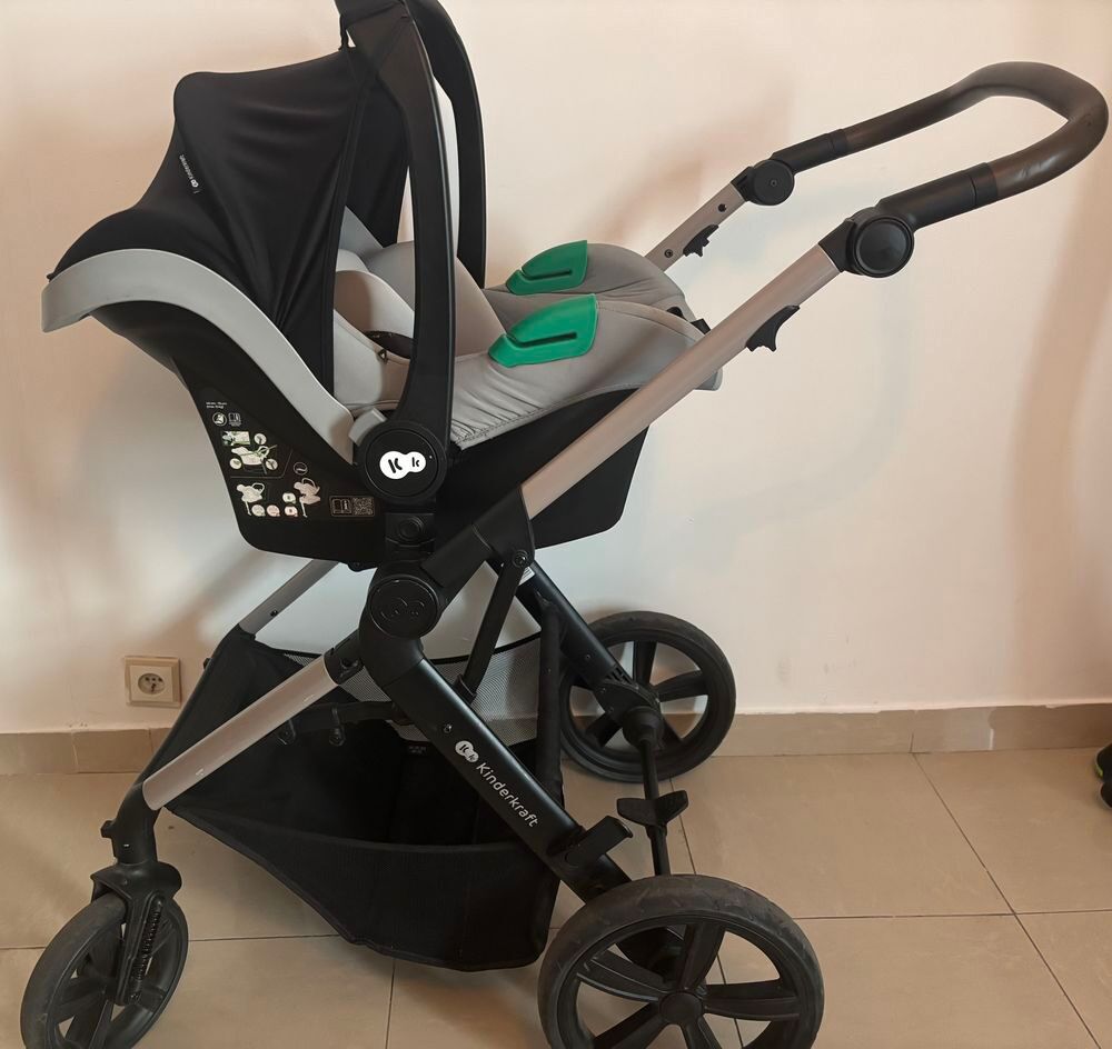 Poussette kinderkraft Puériculture