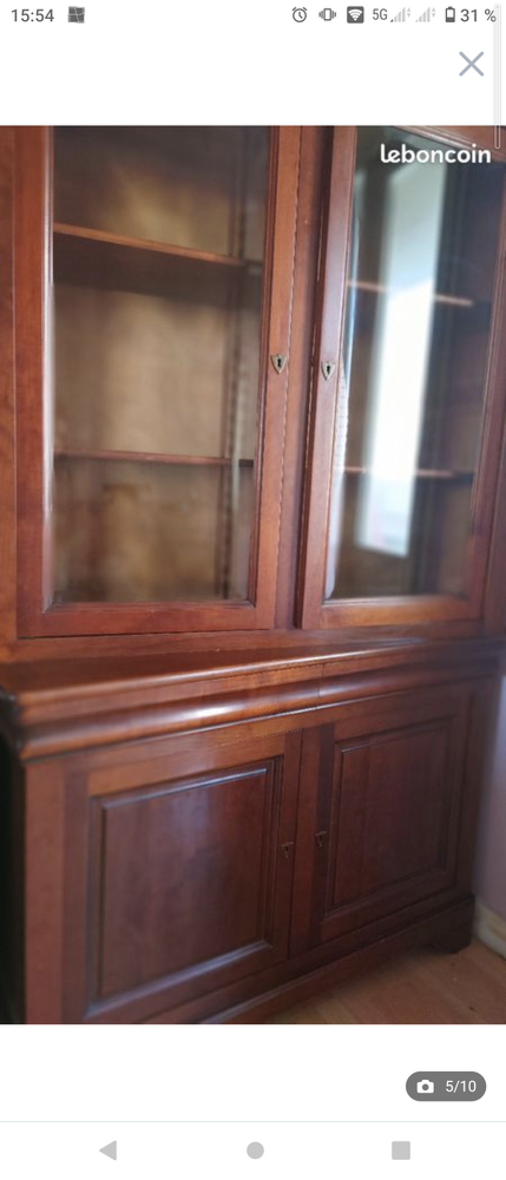 Buffet vitr&eacute; en bois de merisier en 2 partie Meubles