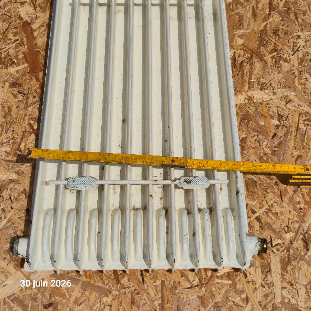 Petit Radiateur fonte &agrave; eau chaude, l&eacute;ger, id&eacute;al pour toilet Bricolage
