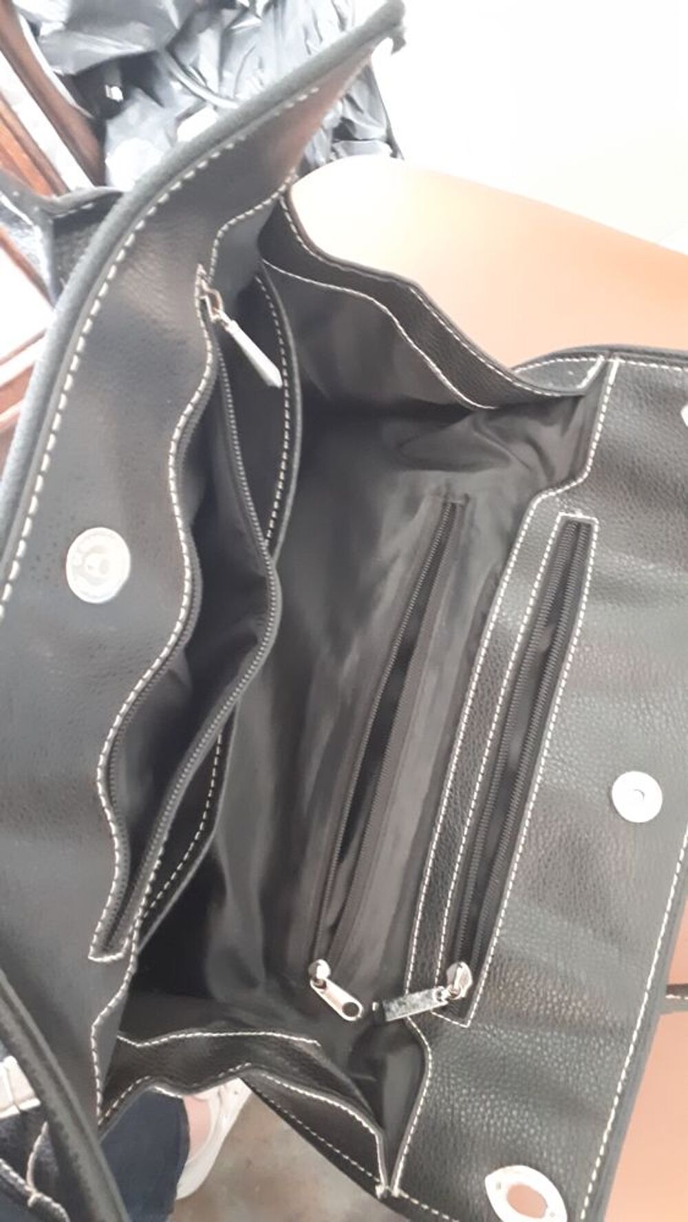 Sac &agrave; main cuir noir Maroquinerie