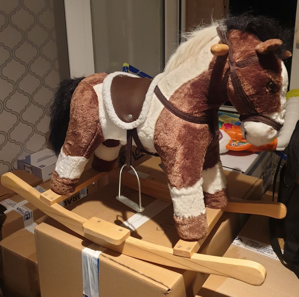 Cheval a bascule avec son Jeux / jouets