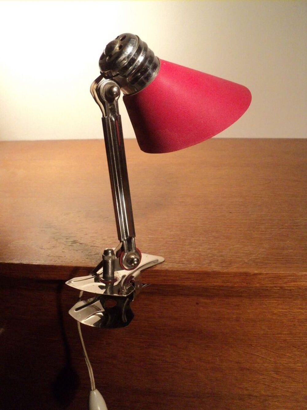 Ancienne Lampe Cocotte Vintage Rouge Syst&egrave;me &agrave; Pince. Décoration