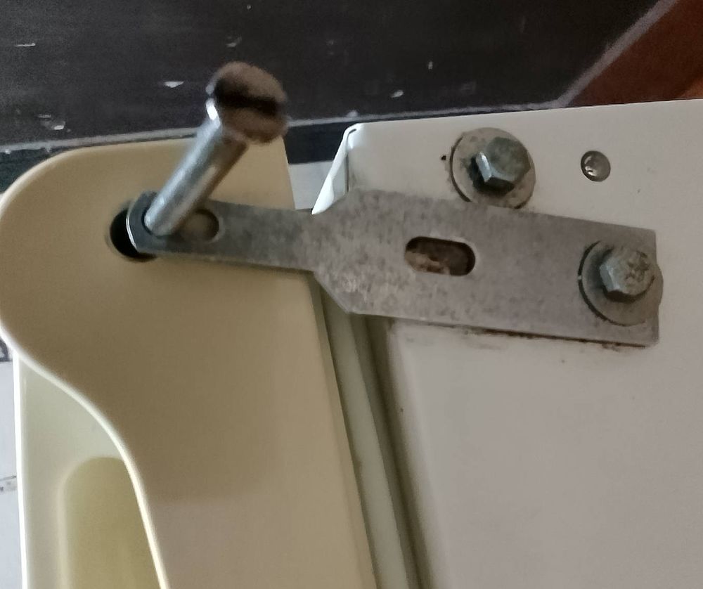 R&eacute;frig&eacute;rateur / Cong&eacute;lateur 120L 60 euros Electromnager