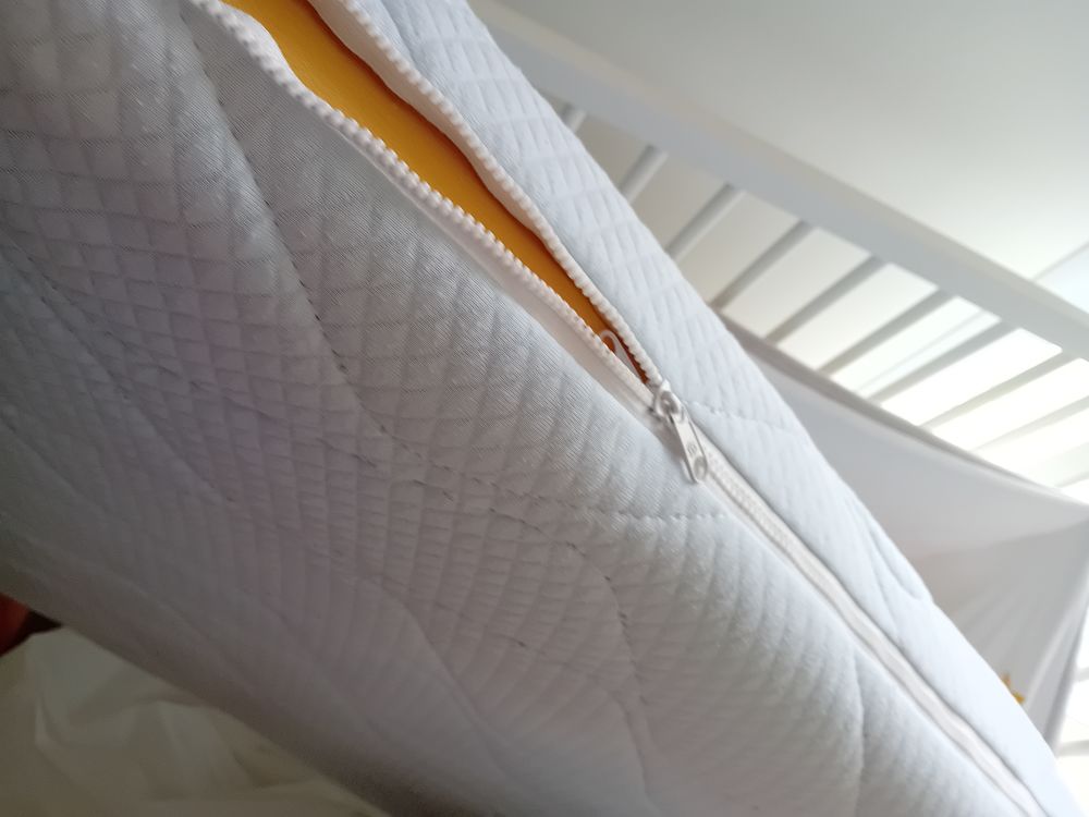 lit b&eacute;b&eacute; blanc &agrave; barreaux Mobilier enfants