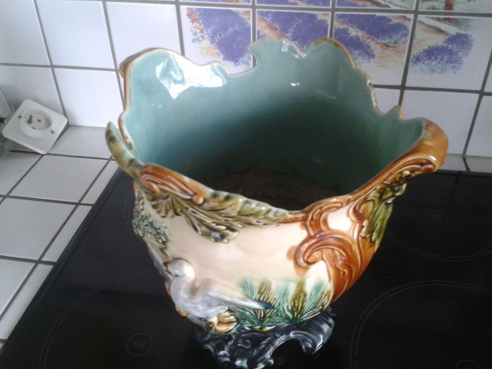cache pot en faience ancien 
