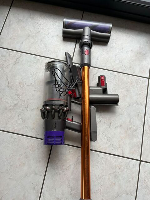 Dyson aspirateur 10 150 Plouzan (29)