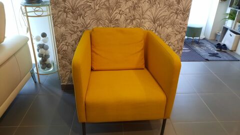 Beau fauteuil jaune 0 Cenon (33)