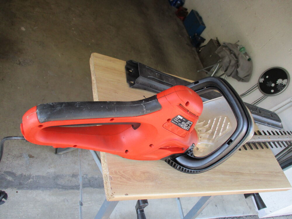 talle haie . BLACK et decker GT7026 .700 W .lame de 700 mm Jardin