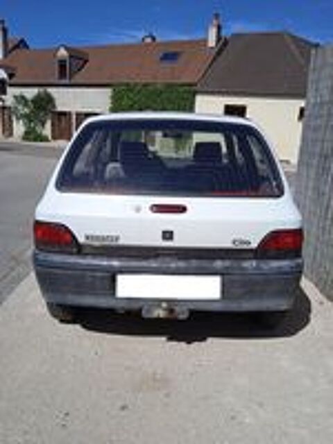 Clio CLIO SOCIETE 1.9 D RC 1996 occasion 21700 Quincey