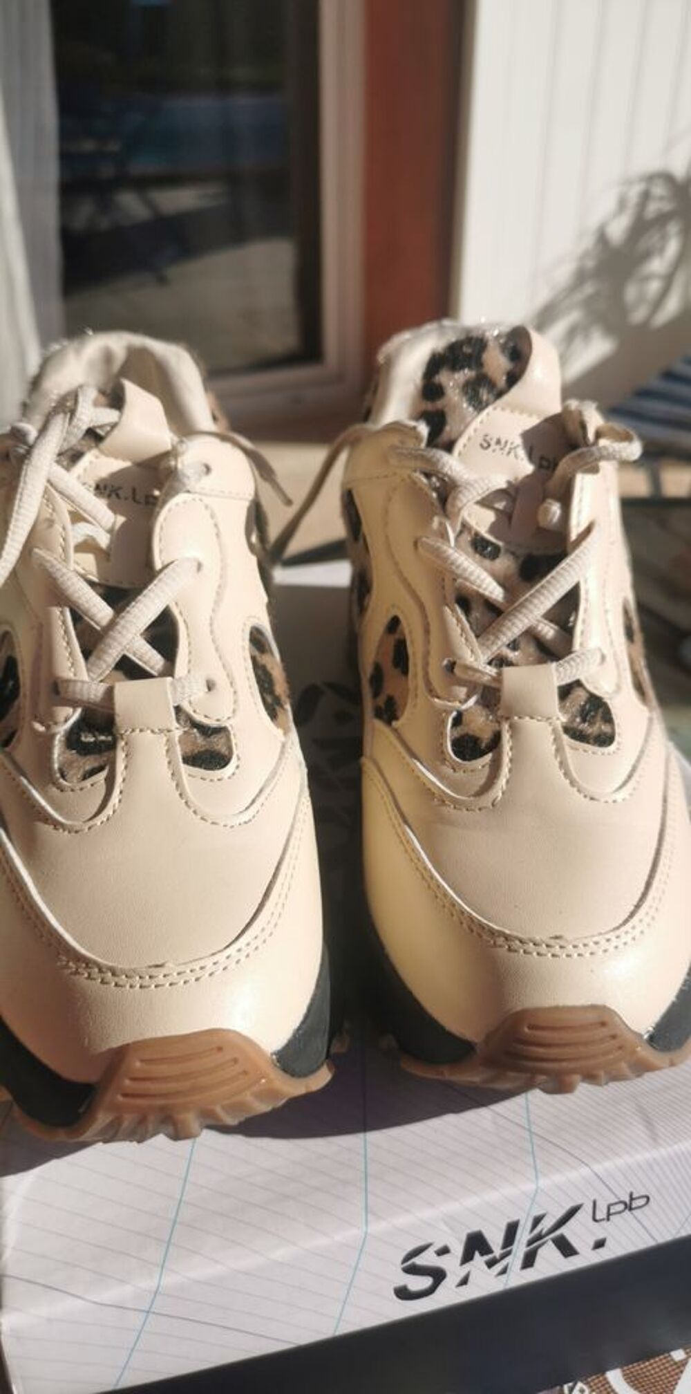 Basket beige LES PETITES BOMBES Chaussures