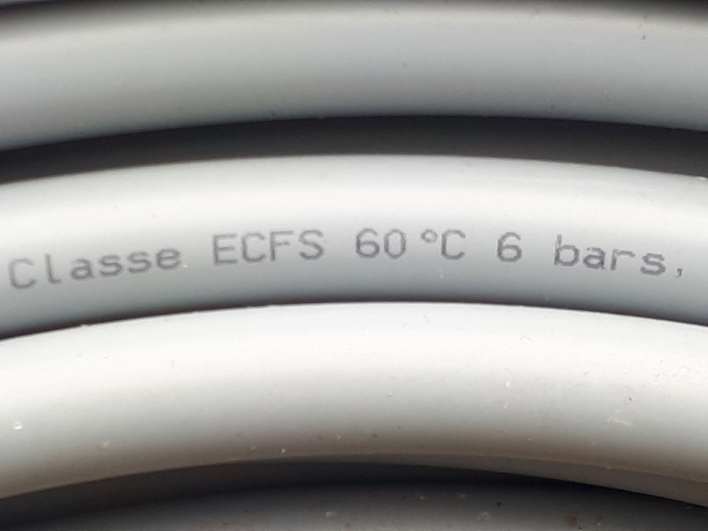 3 Couronnes de tube flexible PVC gris neuves Bricolage