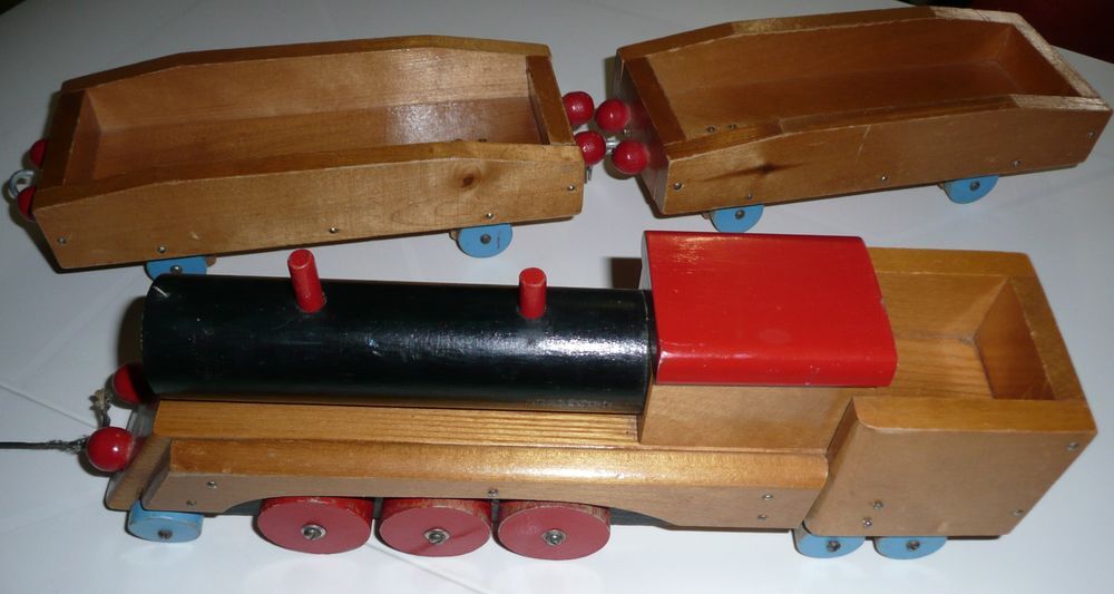 TRAIN EN BOIS Jeux / jouets