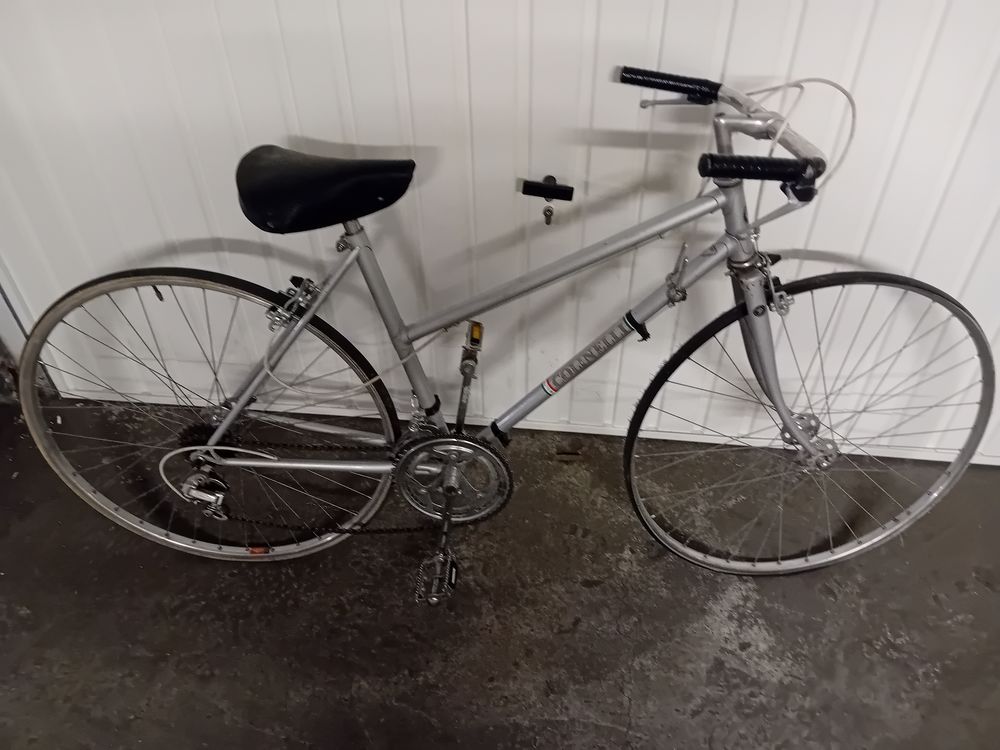 Plusieurs Vtts,et V&eacute;los Vélos