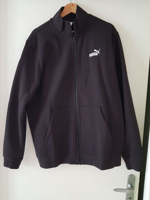 Veste survêtement Puma
10 Saint-Jean-de-Monts (85)