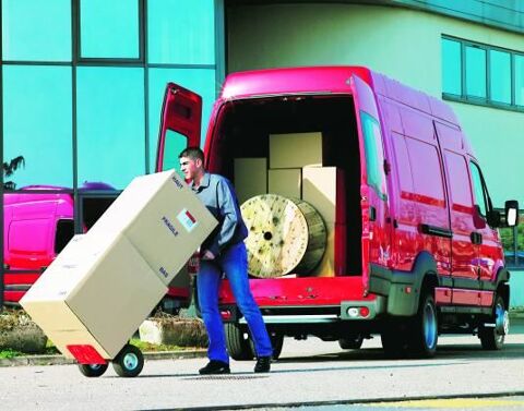 Recherche un emploi chauffeur livreur ( Permis B). 0 46090 Le montat