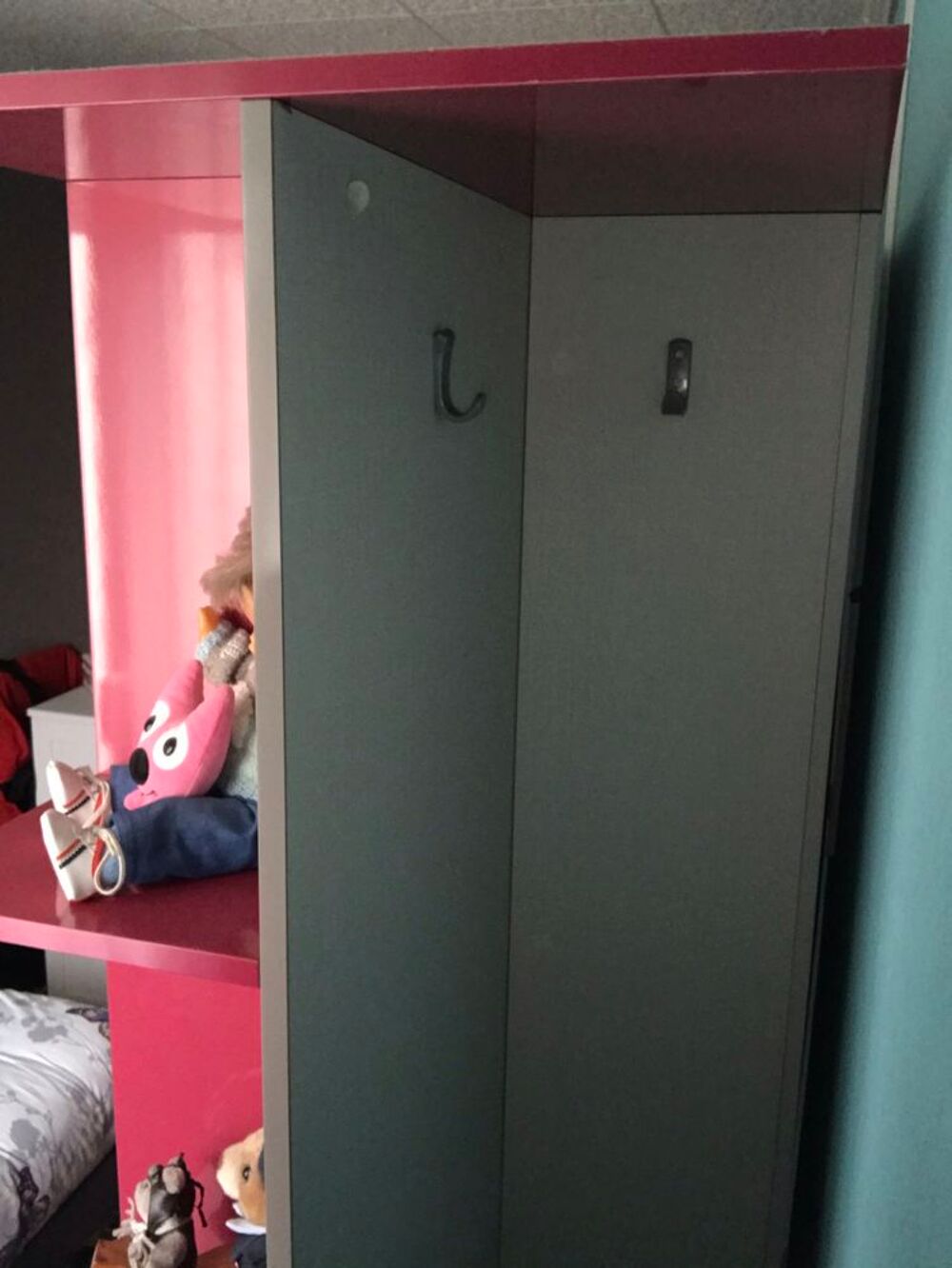 Tr&egrave;s belle armoire laqu&eacute;e Meubles
