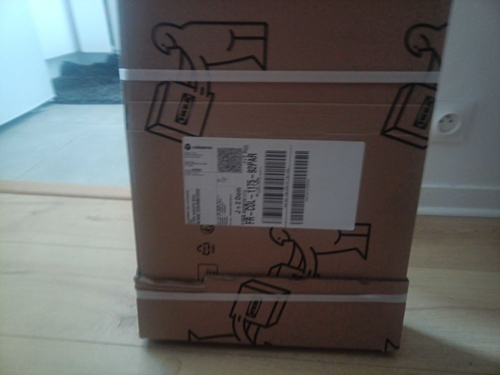 Meuble Home Cin&eacute;ma NEUF
Prix : 70€
Etat : Neuf, sous carton scell&eacute;, jamais d&eacute;ball&eacute;.
Disponible imm&eacute;diatement. Contactez-moi pour plus d'infos. Meubles