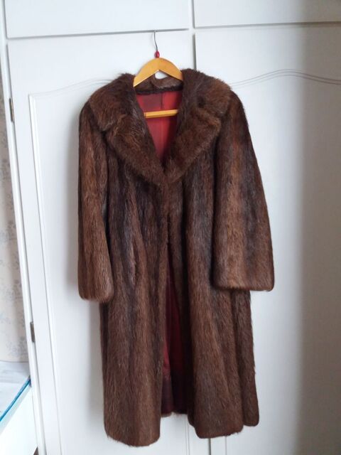manteau VISON 200 Paris 4 (75)