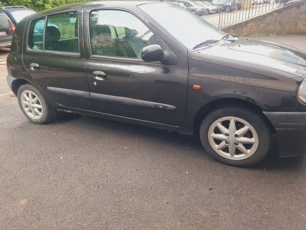Clio II Clio 1.6i RXT 1998 occasion 76600 Le Havre