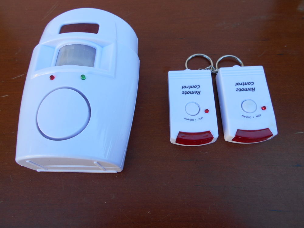 MINI ALARME avec t&eacute;l&eacute;commandes Bricolage