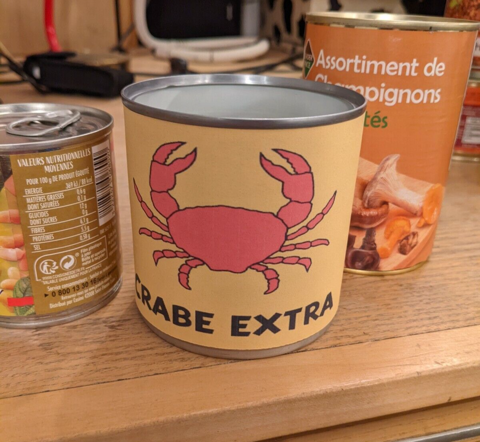 boite crabe vide Le Crabe aux pinces d'or mais.
TINTIN 8,5 x 5 Marseille 13 (13)