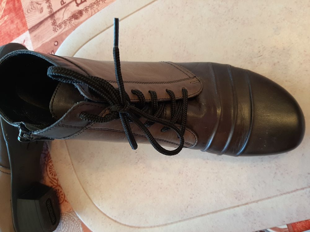 bottines neuves marque Remonte en cuir Chaussures