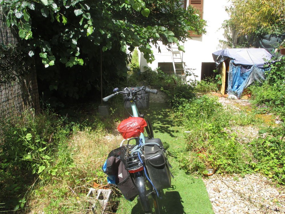 V&eacute;lo tout chemin - 
t&eacute;l: 0613733109 (Laura S.) 
Vélos