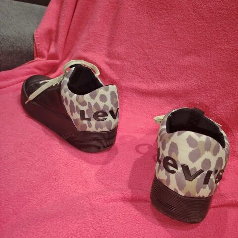 CHAUSSURES FEMME 5 Revest-les-Roches (06)