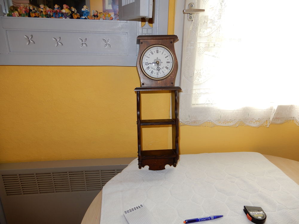PENDULE EN BOIS Décoration