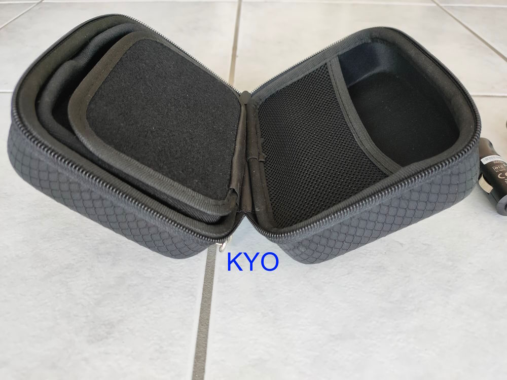 Housse GPS TOMTOM Hama Navi Bag, Prise allume-cigare, c&acirc;ble Matériel informatique