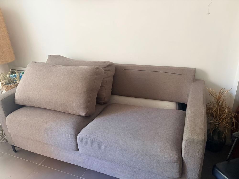 Canap&eacute; convertible MELANIA (Conforama) - couchage 140x190 Meubles