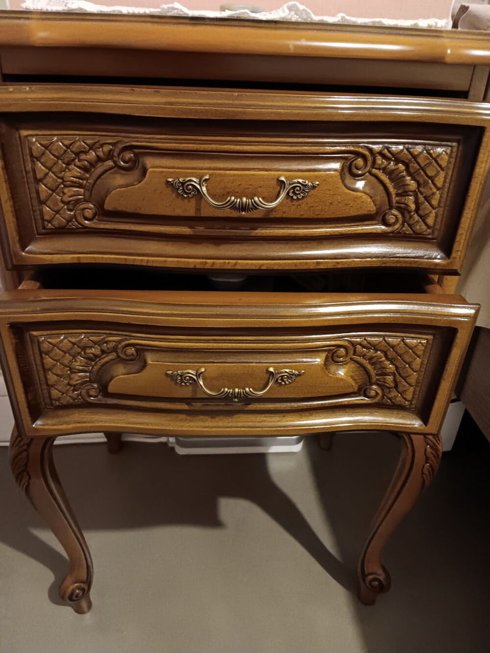 Paire de tables de Chevets style Louis XV Meubles