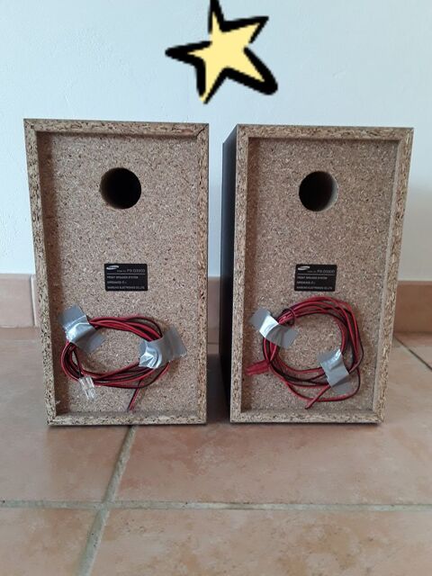 2 Enceintes SAMSUNG  35 Bormes-les-Mimosas (83)