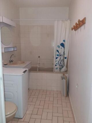  Appartement à louer 2 pièces 37 m²