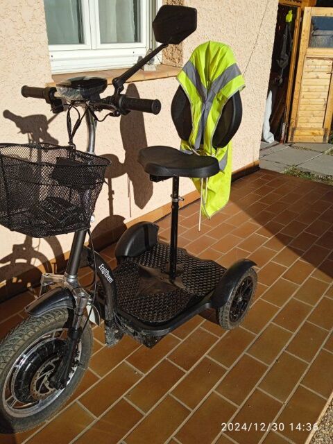 tricycle pour PMR et Séniors  800 a débattre 0 30260 Liouc