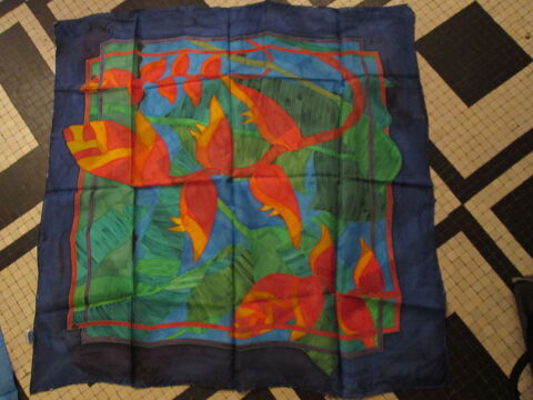 Foulard soie motifs feuilles et fleurs tropicales 15 Herblay (95)