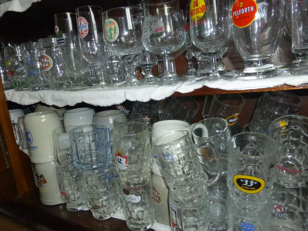 COLLECTION DE VERRES A BIERE PUBLICITAIRE Décoration