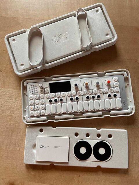 Teenage Engineering OP-1 Field 1200 Huningue (68)