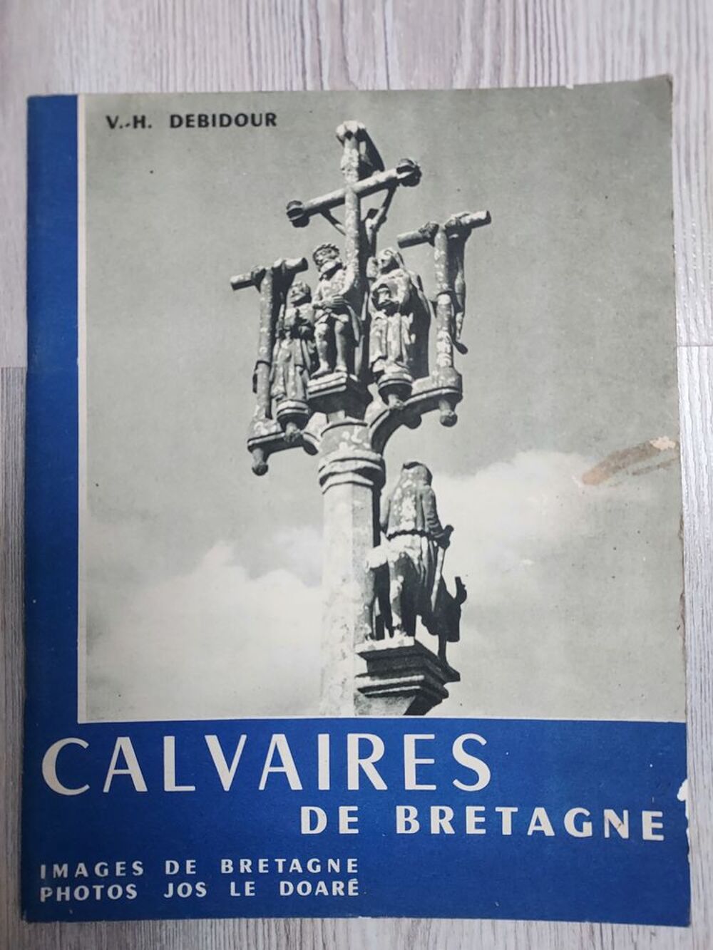 Livre "calvaires de Bretagne" Livres et BD