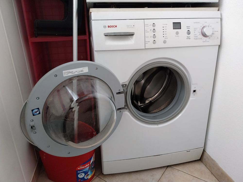 Machine &agrave; laver BOSCH / A+++ , 7 Kg / comme NEUVE Electromnager