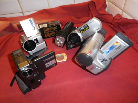 LOT DE CAM�SCOPES cam�ra vid�o num�rique miniDV 100 Fontenay-le-Fleury (78)