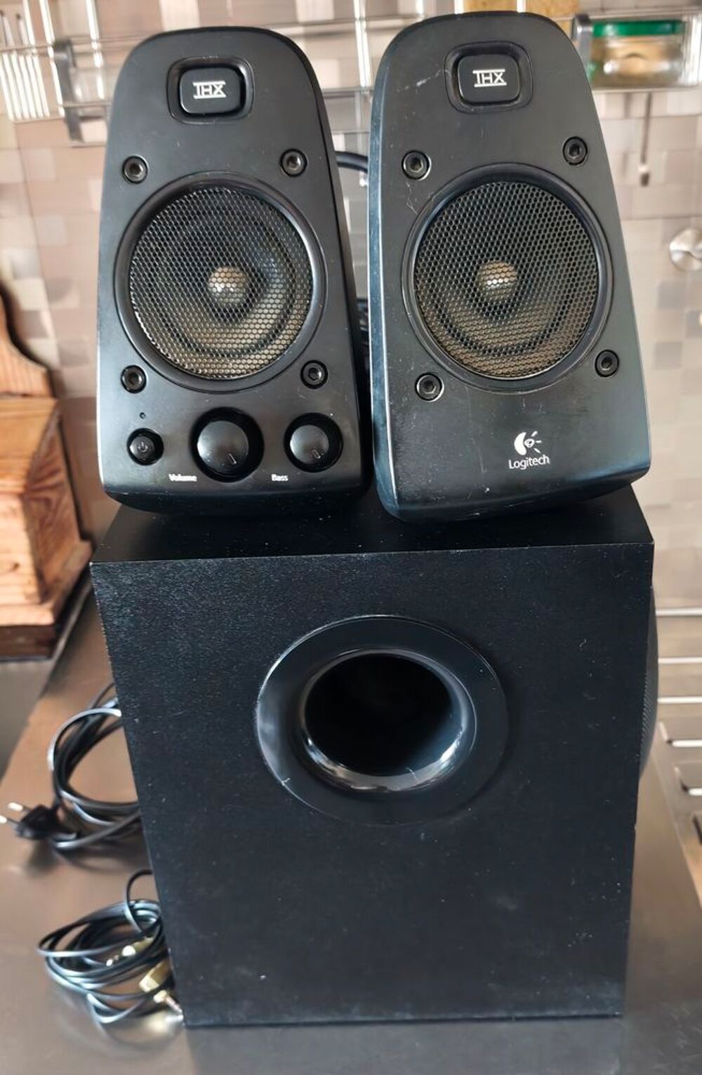 Enceintes 2.1 Logitech computer Speaker syst&egrave;me Z623 en tbt Audio et hifi