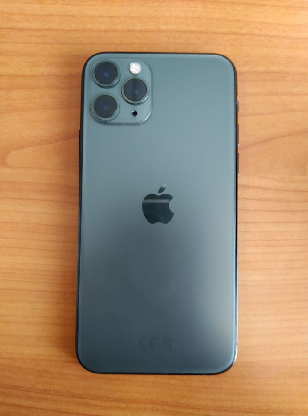 Iphone 11 Pro vert nuit - 256Go Téléphones et tablettes