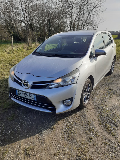Toyota Verso sdynamic 2015 occasion Nevers 58000