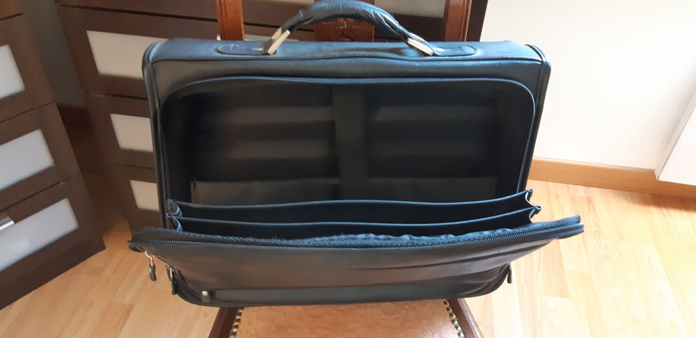 SACOCHE POUR ORDINATEUR PORTABLE Matériel informatique