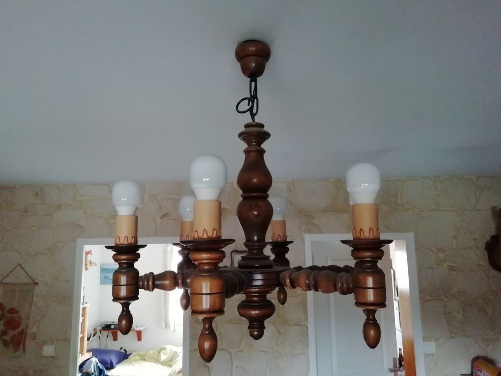 Lustre de salle &agrave; manger en bois style campagnard Meubles